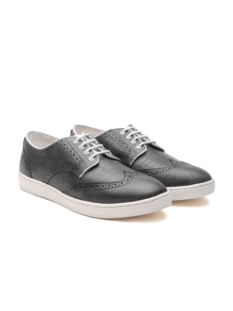

Carlton London Men Grey Croc-Textured Brogues