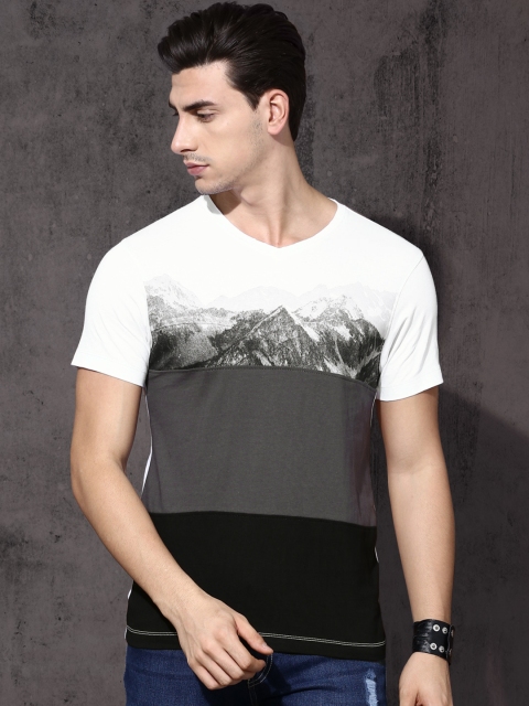 

Roadster Men Charcoal Grey & White Colourblocked Round Neck T-shirt