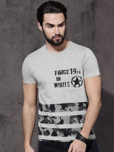 

Roadster Men Grey Printed Round Neck T-shirt
