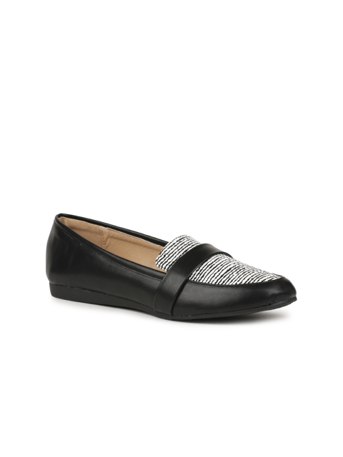 

CERIZ Women Black & White Flat Shoes