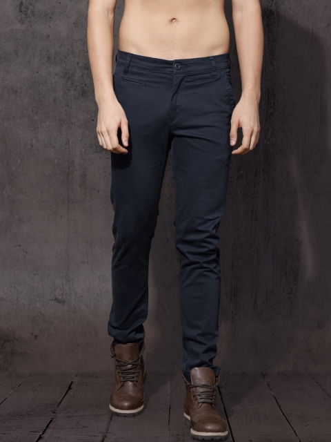 

Roadster Men Blue Slim Fit Solid Chinos