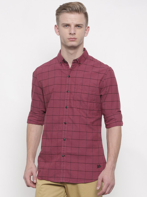 

UCLA Men Magenta & Black Slim Fit Checked Casual Shirt