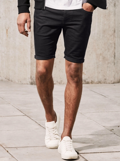 

next Men Black Solid Slim Fit Regular Shorts