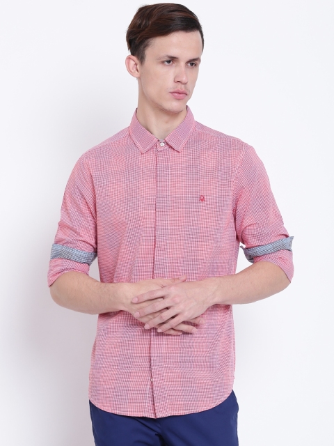 

United Colors of Benetton Men Red & White Slim Fit Checked Casual Shirt