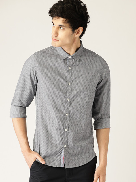 

United Colors of Benetton Men Grey & Black Slim Fit Self-Design Casual Shirt