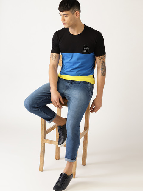

United Colors of Benetton Men Black & Blue Colourblocked Round Neck T-shirt