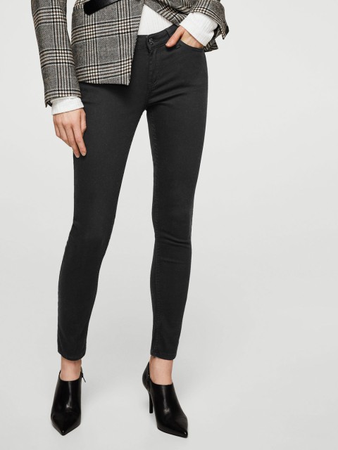 

MANGO Women Black Skinny Fit Low-Rise Clean Look Stretchable Jeans