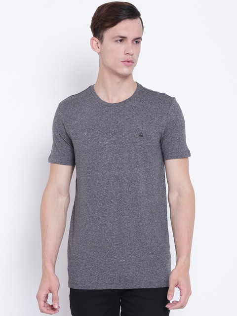 

United Colors of Benetton Men Grey Solid Round Neck Pure Cotton T-shirt