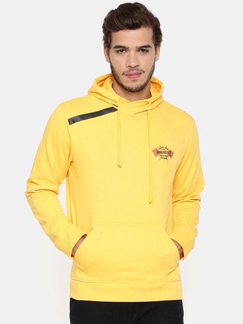 

Wrangler Men Yellow Solid Hooded Sweatshirt