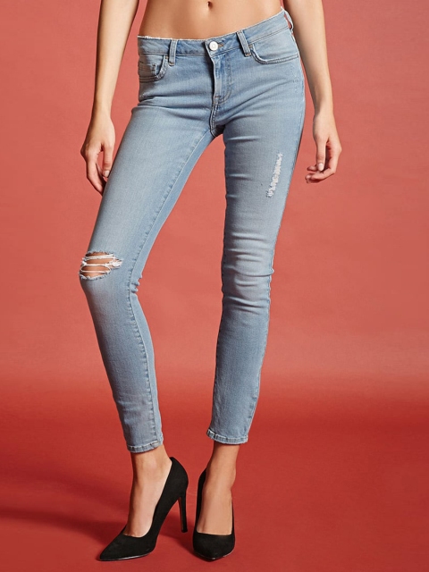 

FOREVER 21 Women Blue Regular Fit Mid-Rise Low Distress Stretchable Jeans
