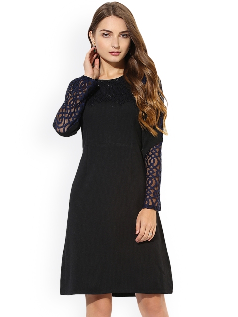 

Soie Women Black Solid Bodycon Dress