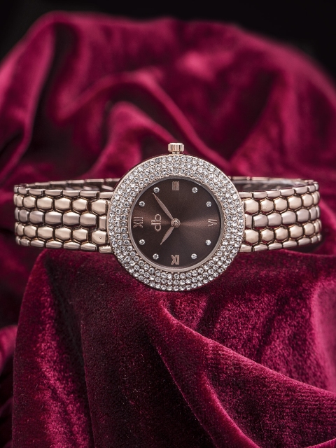 

DressBerry Women Bronze-Toned Analogue Watch MFB-PN-SNT-C31
