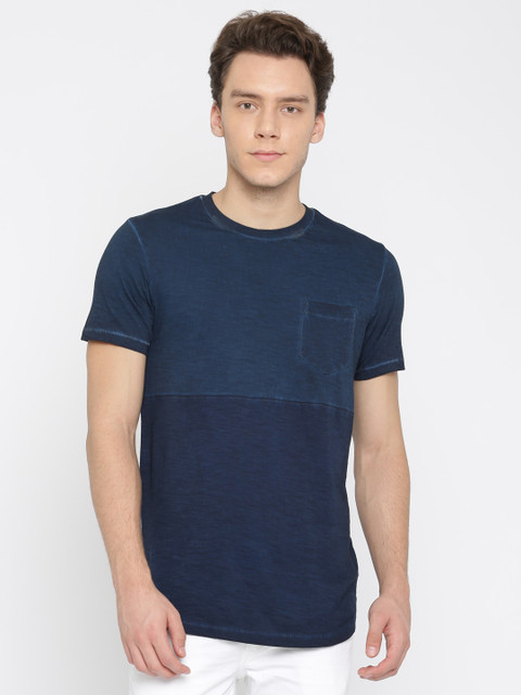 

Forca by Lifestyle Men Navy Solid Round Neck T-shirt, Navy blue