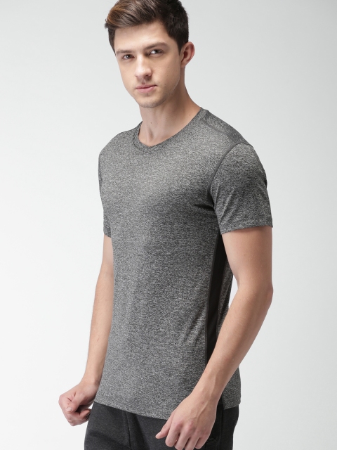 

Mast & Harbour Men Charcoal Grey Solid Round Neck T-shirt