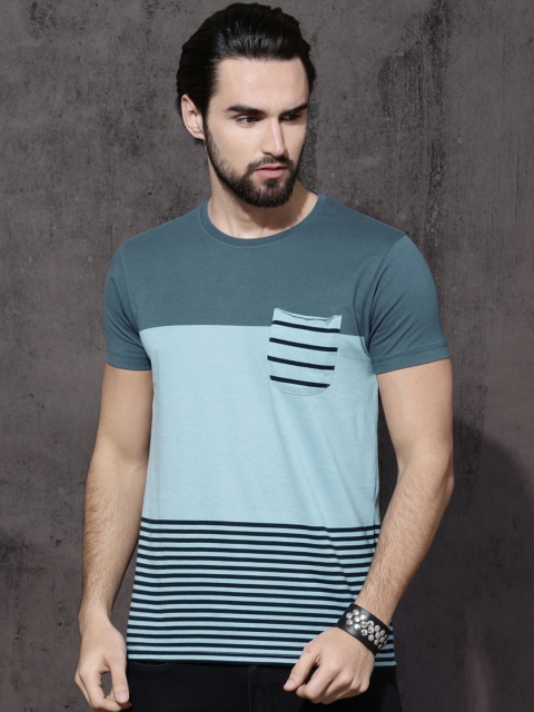 

Roadster Men Blue Colourblocked Round Neck T-shirt