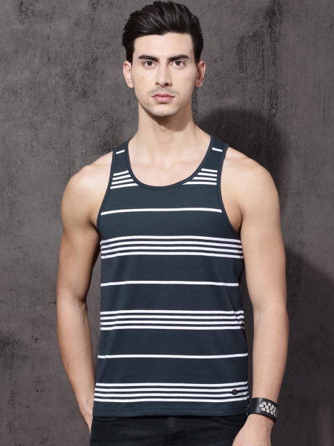 

Roadster Men Navy Blue Striped Round Neck T-shirt