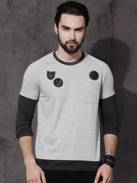 

Roadster Men Grey Solid Round Neck T-shirt