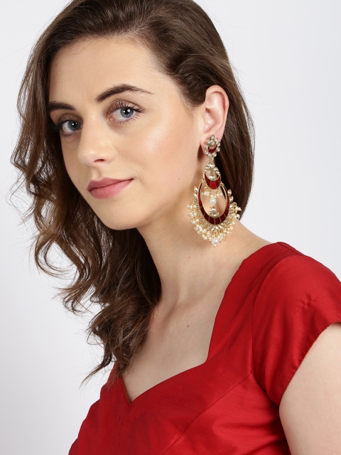 

Rubans Gold-Toned & Red Crescent Shaped Chandbalis