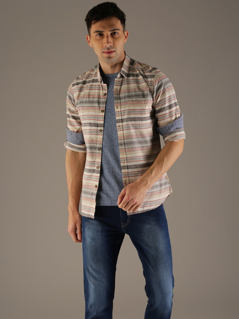 

Flying Machine Men Off-White & Grey Regular Fit Striped Casual Shirt