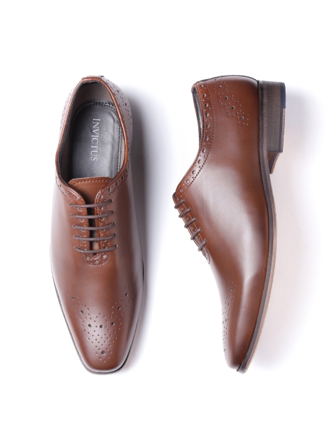 

INVICTUS Men Brown Perforated Oxfords