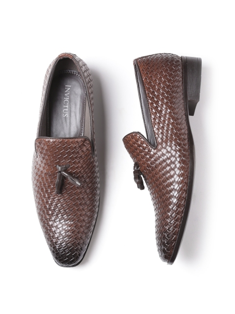 

INVICTUS Men Brown Basketweave-Textured Semiformal Slip-Ons