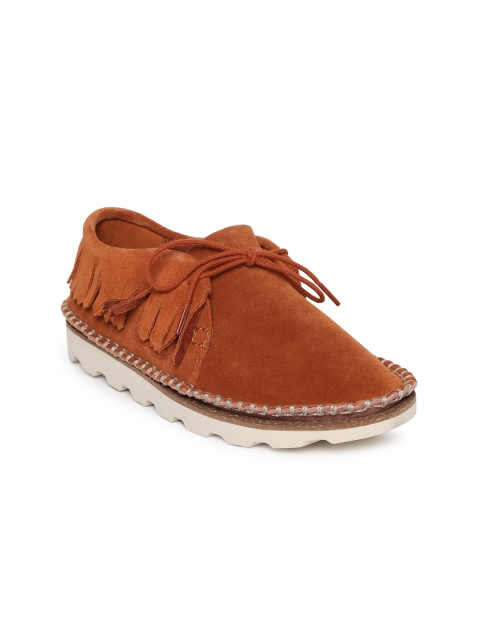 

Clarks Women Rust Orange Fringed Suede Derbys
