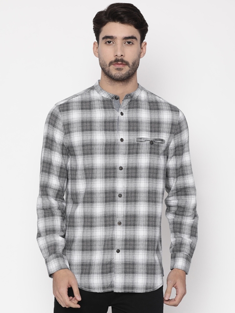 

Slub Men Grey & Off-White Slim Fit Checked Casual Shirt