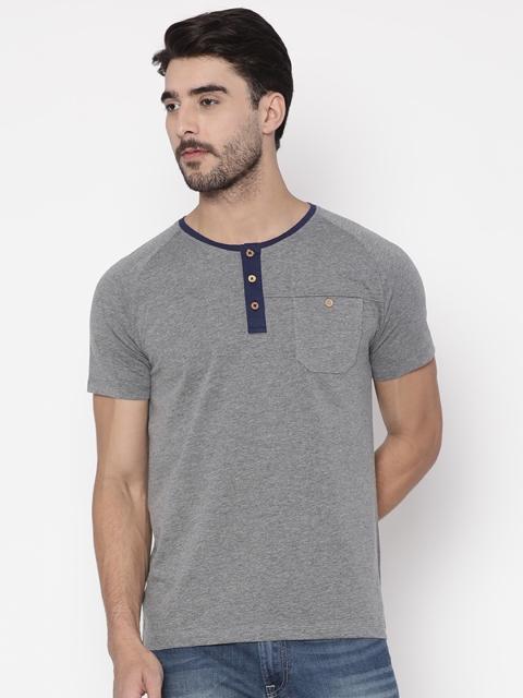 

Slub Men Grey Melange Solid Henley Neck T-shirt