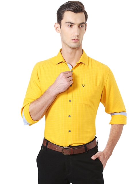 

Allen Solly Men Yellow & White Slim Fit Checked Semiformal Shirt