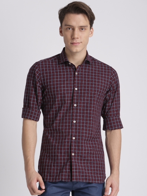 

Splash Men Maroon Slim Fit Checked Casual Shirt