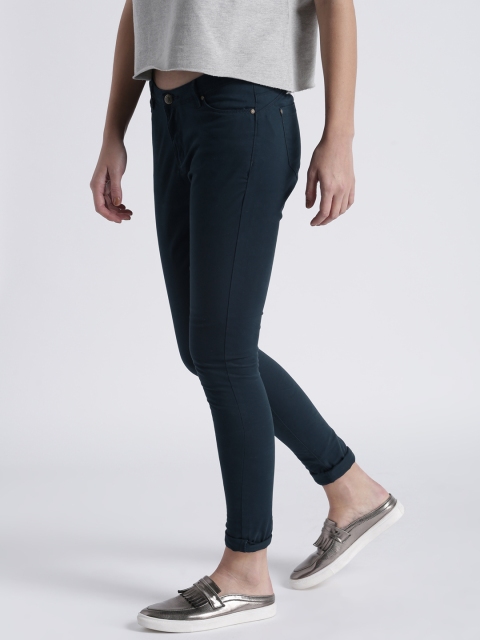 

Splash Women Navy Regular Fit Solid Chinos, Navy blue