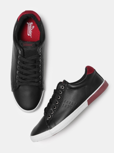 

Roadster Men Black Sneakers