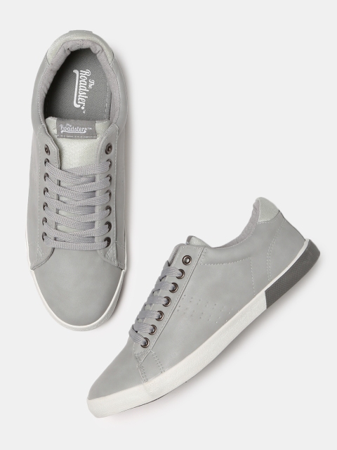 

Roadster Men Grey Sneakers