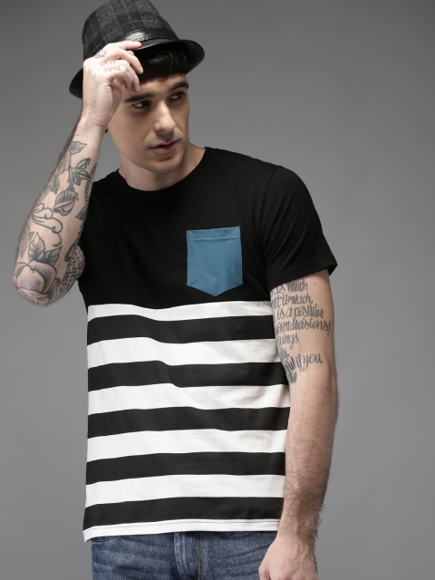 

HERE&NOW Men Black & White Striped Round Neck T-shirt