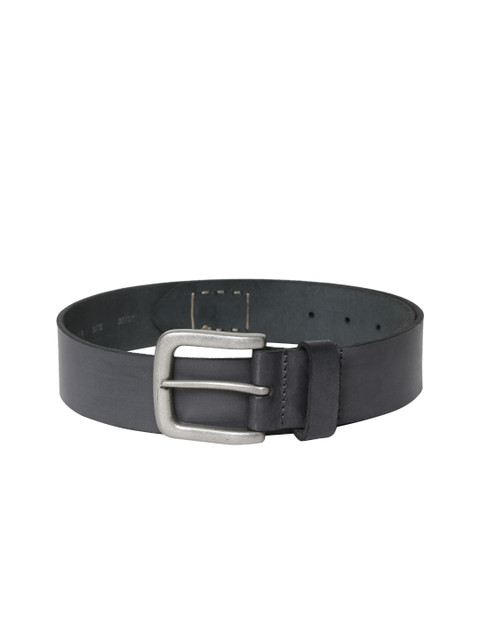 

Levis Men Grey Solid Leather Belt