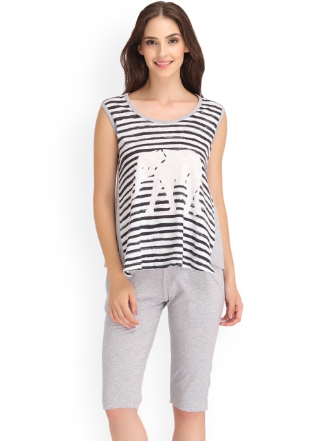 

Clovia White & Grey Printed Lounge Set LS0162P01