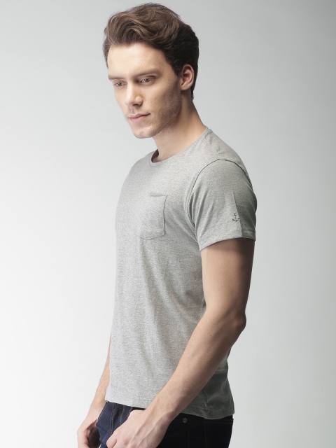 

Mast & Harbour Men Grey Melange Solid T-shirt