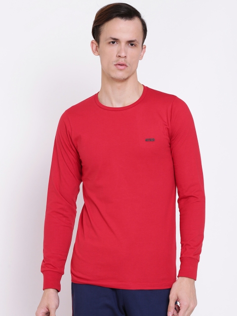 

Cloak & Decker by Monte Carlo Men Red Solid Round Neck T-shirt