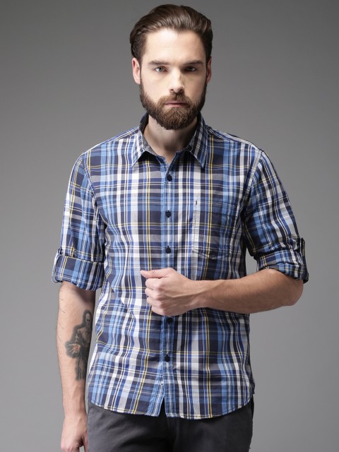 

HERE&NOW Men Blue & White Regular Fit Checked Casual Shirt
