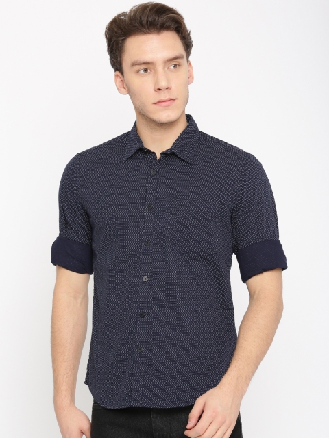 

HERE&NOW Men Navy Blue & White Regular Fit Printed Casual Shirt