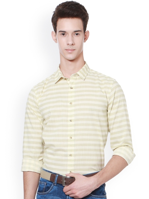 

People Men Cream-Coloured & Beige Regular Fit Striped Casual Shirt