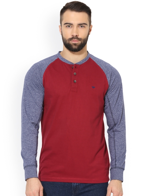 

Red Tape Men Red Solid Henley Neck T-shirt