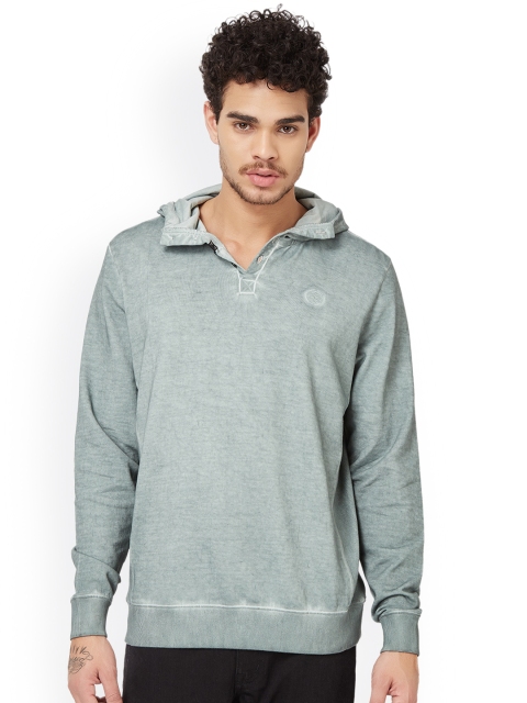 

Breakbounce Men Green Solid Hooded Sweatshirt