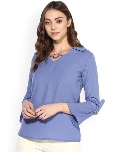 

Soie Women Blue Solid Top