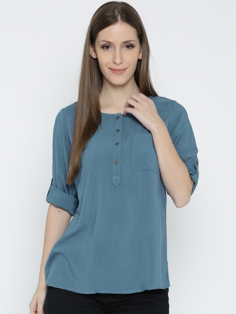 

Vaak Women Blue Solid Top