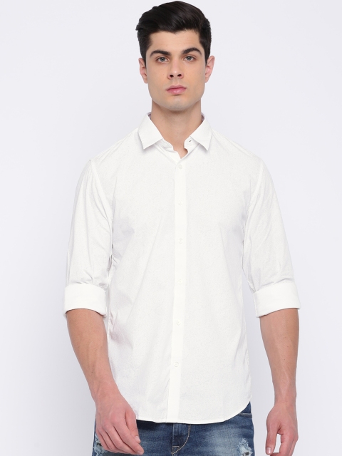 

Peter England Casuals Men Off-White Slim Fit Printed Casual Shirt