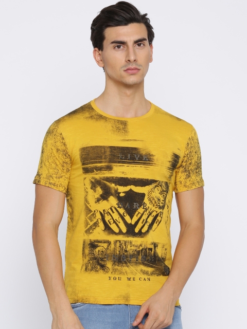 

YWC Men Mustard Printed Round Neck T-shirt