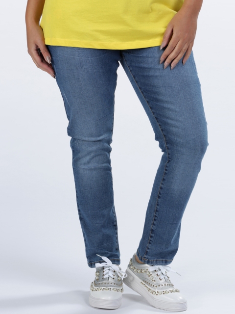 

Splash Women Blue Regular Fit Mid-Rise Low Distress Stretchable Embroidered Jeans