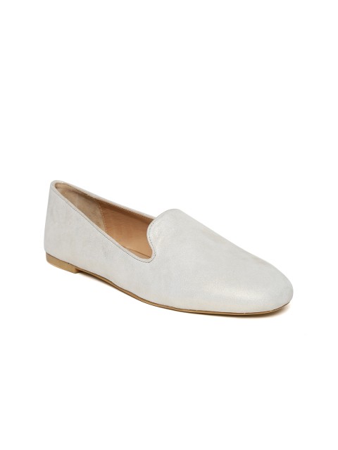

Carlton London Women Silver-Toned Shimmer Leather Ballerinas