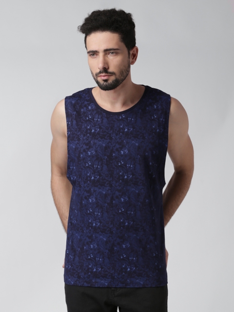 

Blue Saint Men Navy Blue Solid Round Neck T-shirt